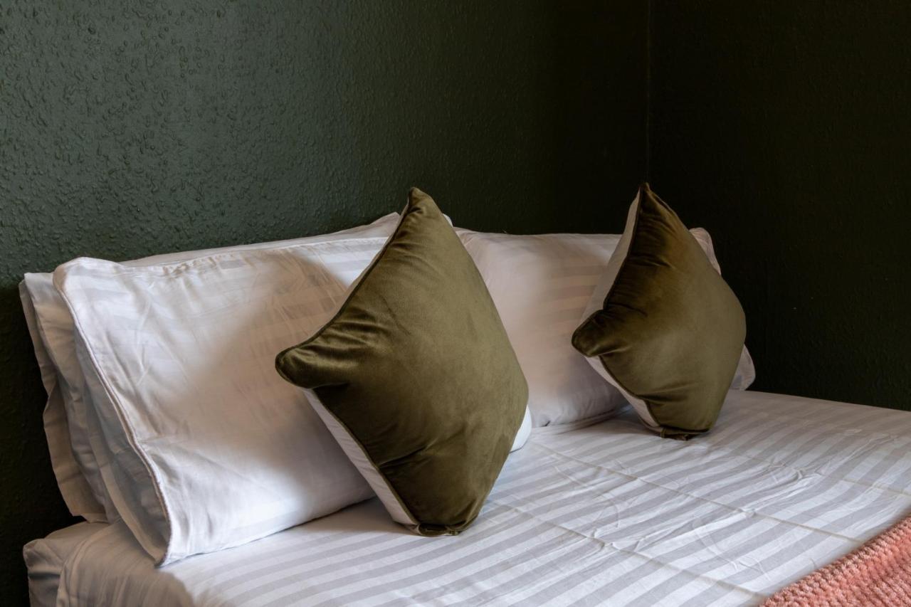 Digbeth City Centre Apartment Sleeps 12 Opposite Coach Station Бірмінгем Екстер'єр фото