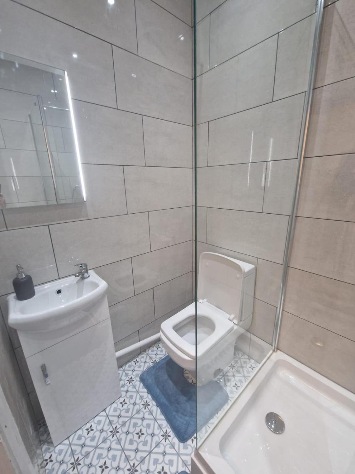 Digbeth City Centre Apartment Sleeps 12 Opposite Coach Station Бірмінгем Екстер'єр фото